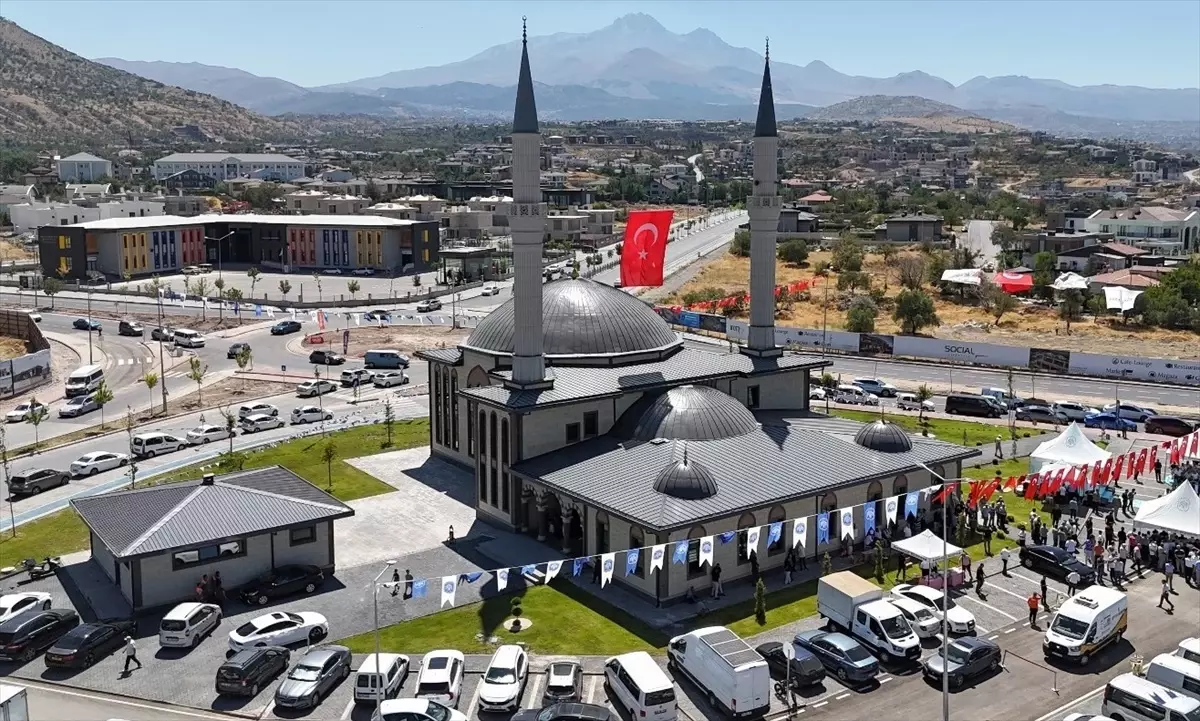 Ali Erkara Cami Açıldı