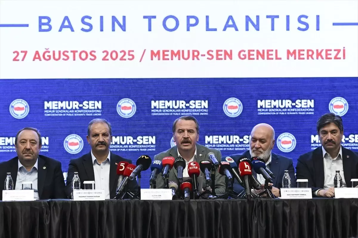Memur-Sen\'den Sendika Yasası Eleştirisi