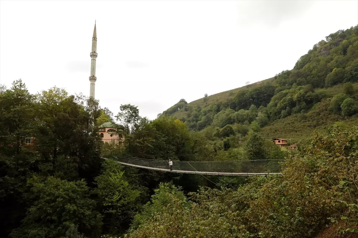 Selahattin Tekin\'in Babasına Vefa Köprüsü