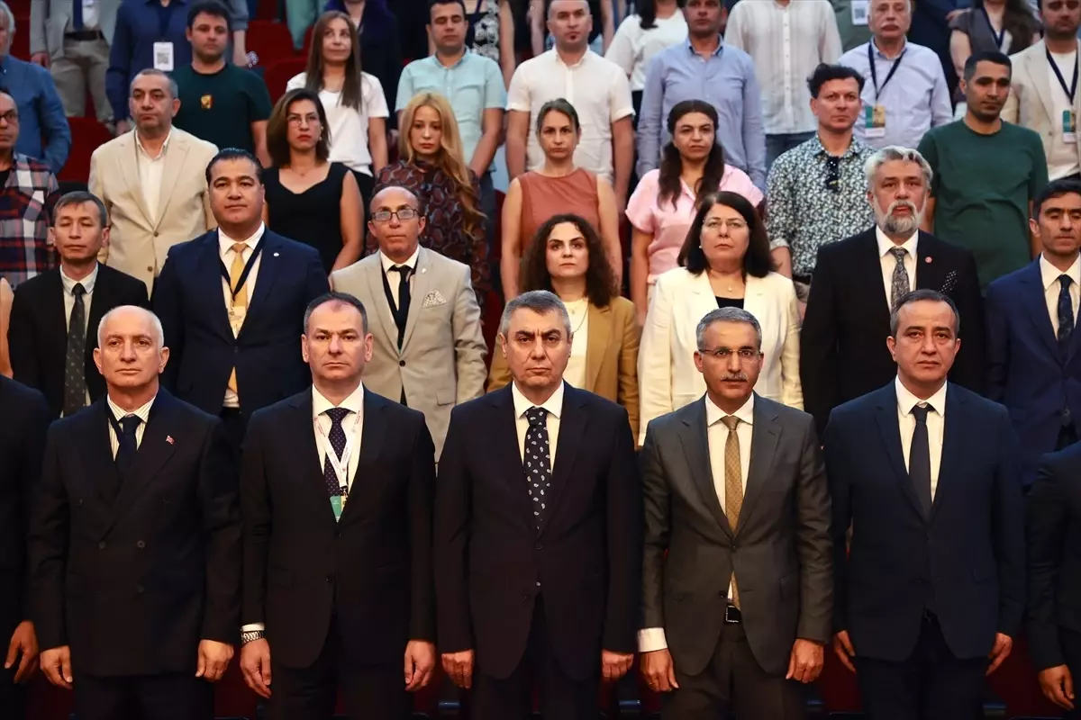Mersin\'de Uluslararası Arkeoloji Sempozyumu Başladı