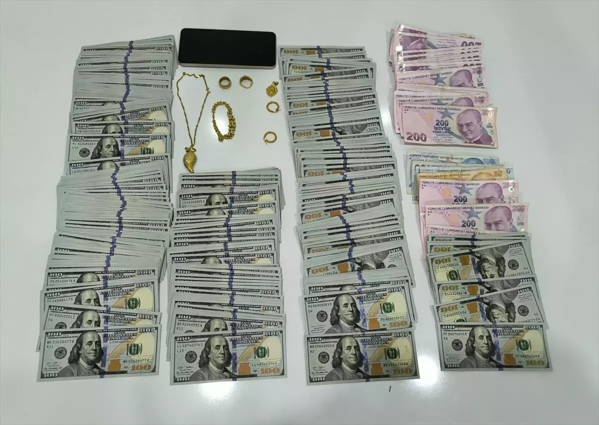 Mersin\'de Dolandırıcılara Operasyon