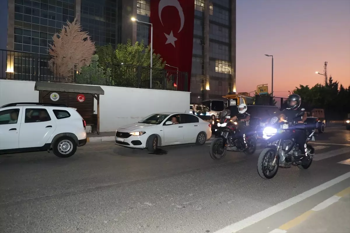 Erdemli\'de Fuhuş Operasyonu: 22 Gözaltı