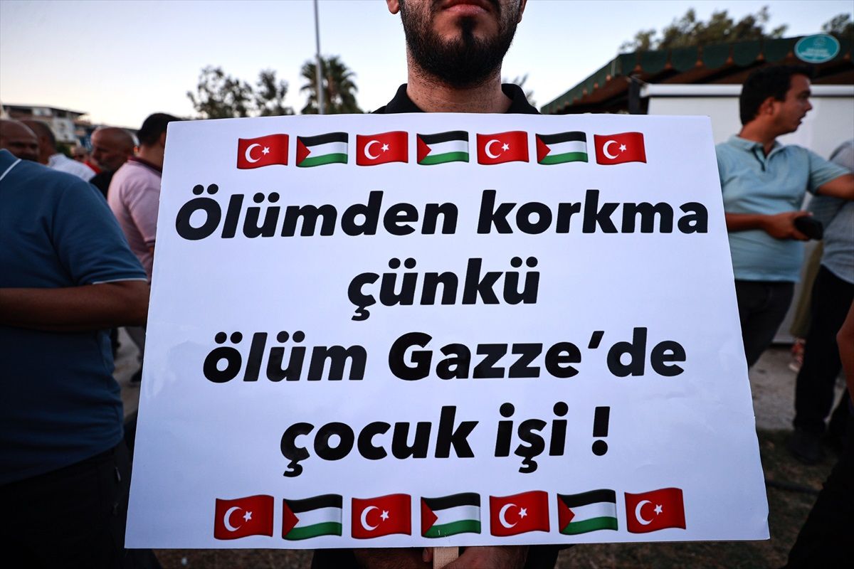 Mersin\'de Küresel Sumud Filosu\'na Destek Etkinliği