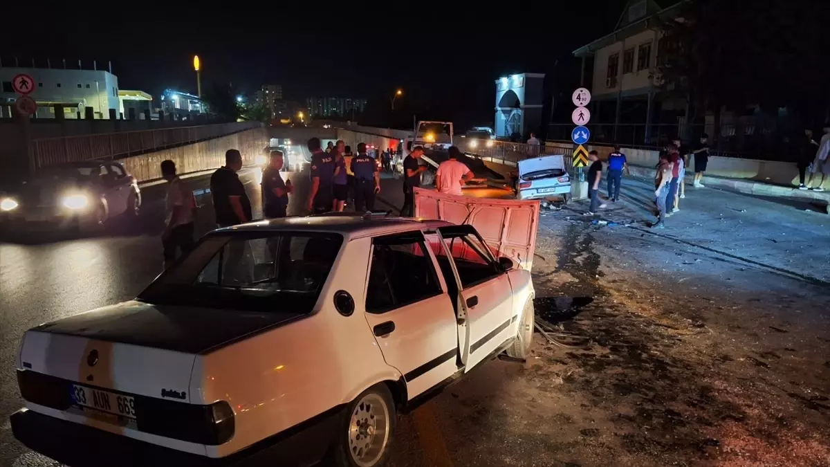Tarsus\'ta Feci Kaza: 1 Ölü, 8 Yaralı
