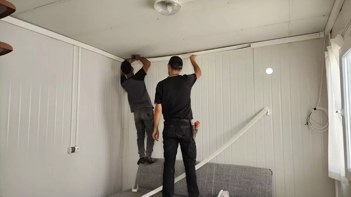 Yangın Mağdurlarına Konteyner Desteği