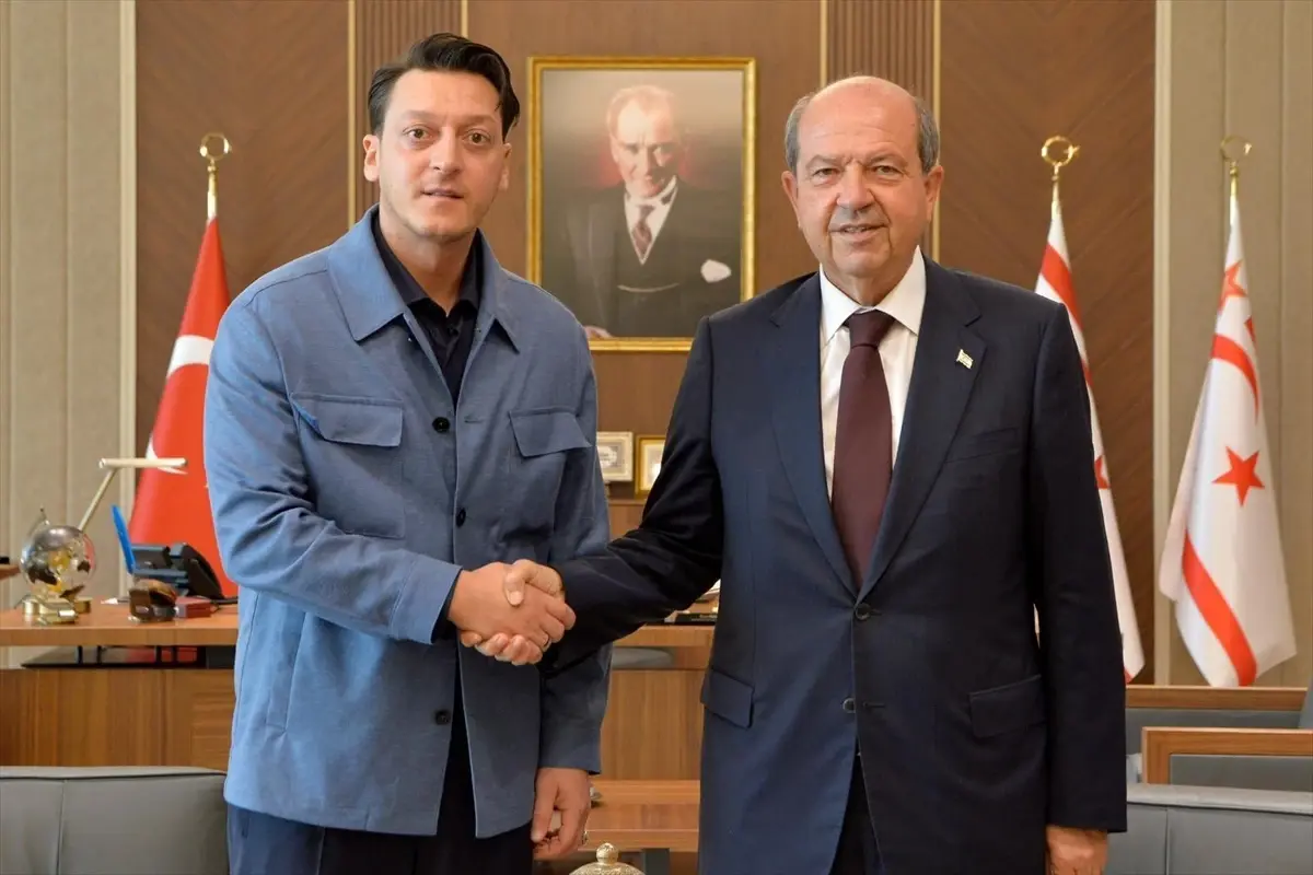 Mesut Özil\'den FIFA ve UEFA\'ya KKTC çağrısı Açıklaması
