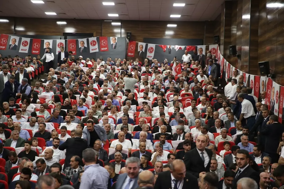 MHP\'nin "Terörsüz Türkiye için Milli Birlik ve Dayanışma Buluşmaları" Van\'da düzenlendi