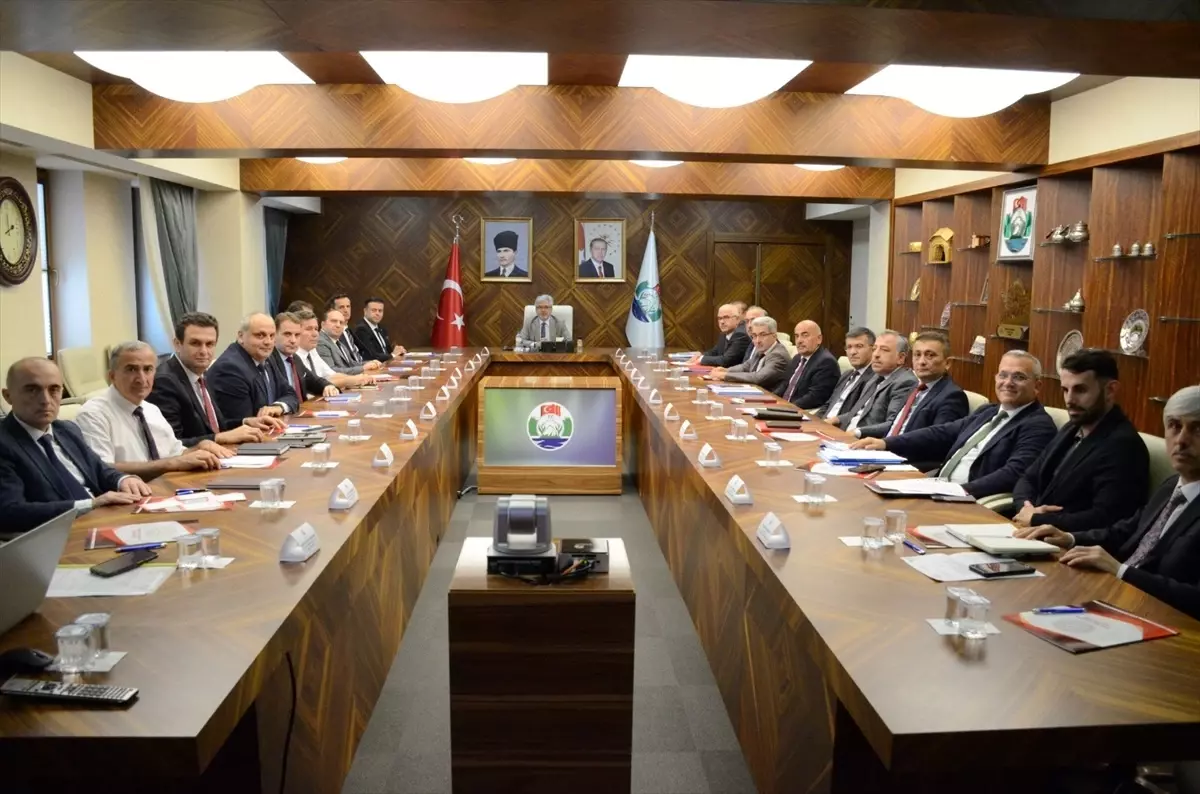 Yelkenci Rize\'de Eğitim Değerlendirmesi Yaptı