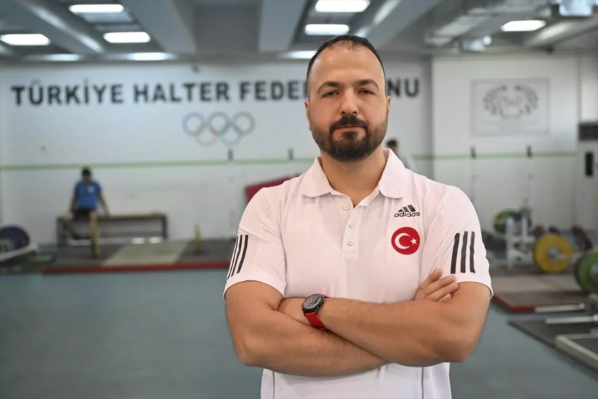 Milli Halterciler Dünya Şampiyonası\'na Hazırlanıyor