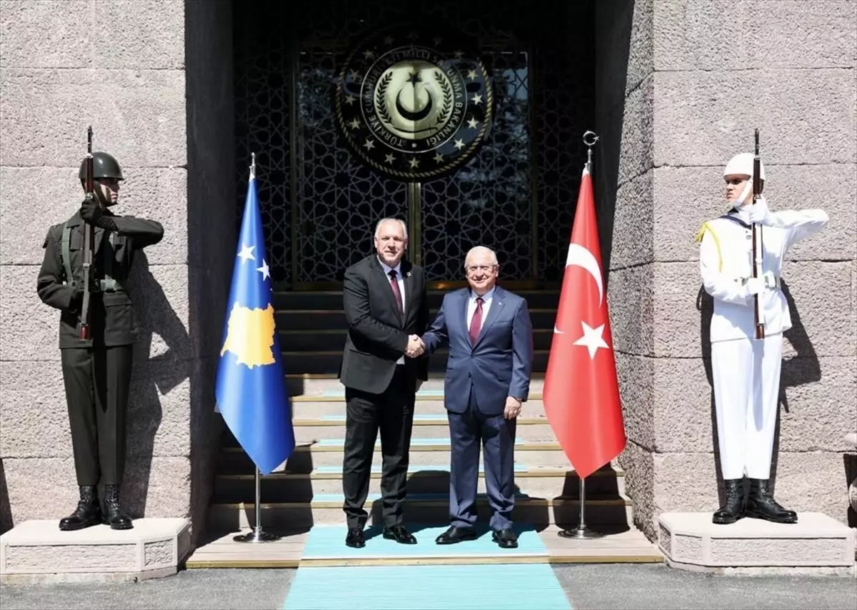 Güler ve Damka Görüşmesi