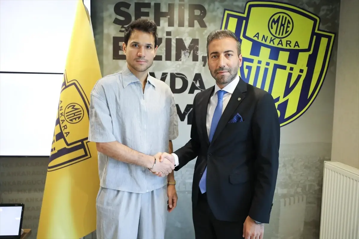 Ankaragücü, Ertaç Özbir ile sözleşme uzattı