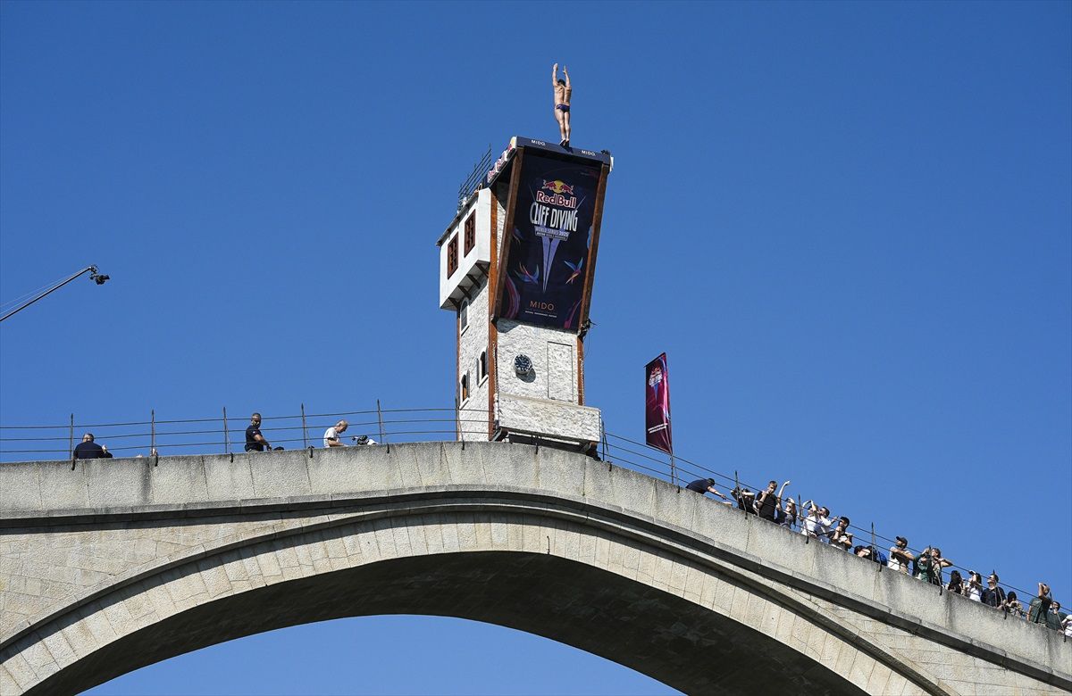 Mostar Köprüsü\'nde Red Bull Cliff Diving Heyecanı