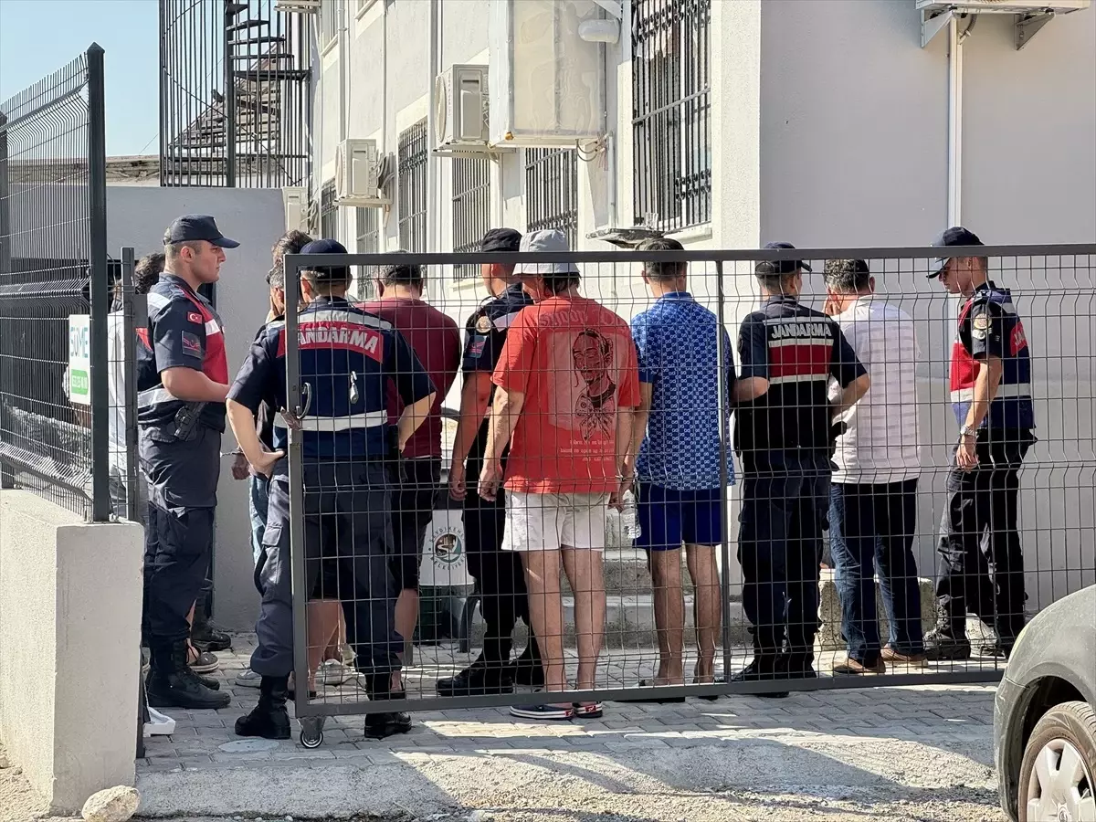 Seydikemer\'de Göçmen Kaçakçılığı Operasyonu