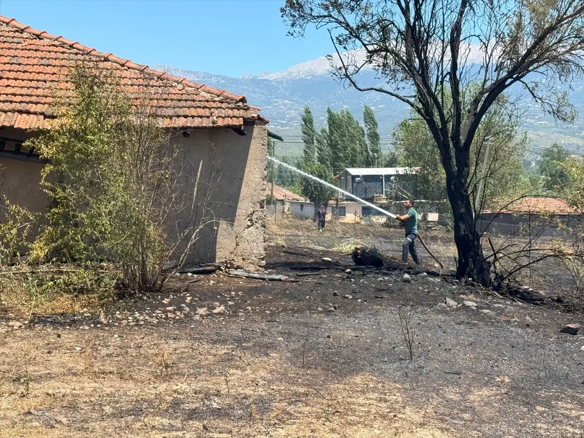 Seydikemer\'de Yangın Kontrol Altında