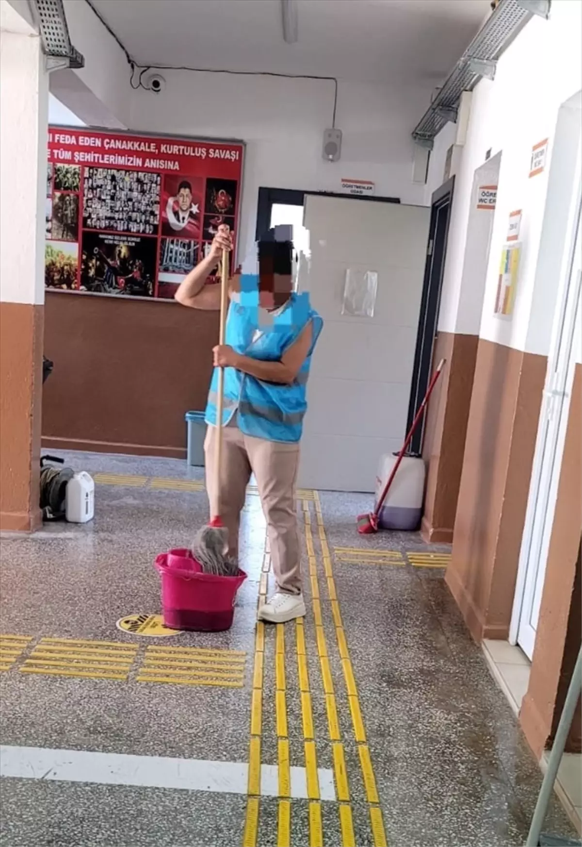 Muğla\'da yükümlüler okul temizliği yaptı