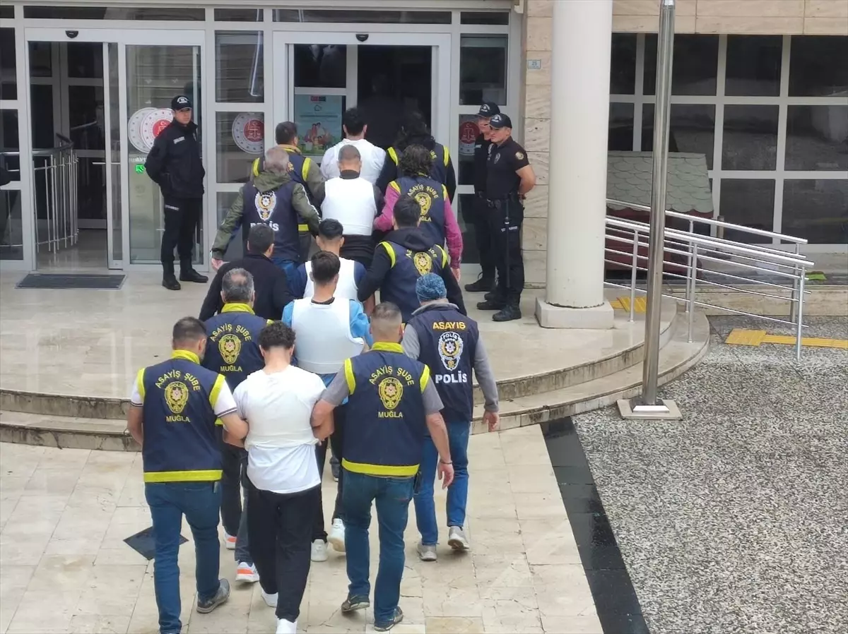 Menteşe\'de Silahlı Saldırı: 2 Tutuklama