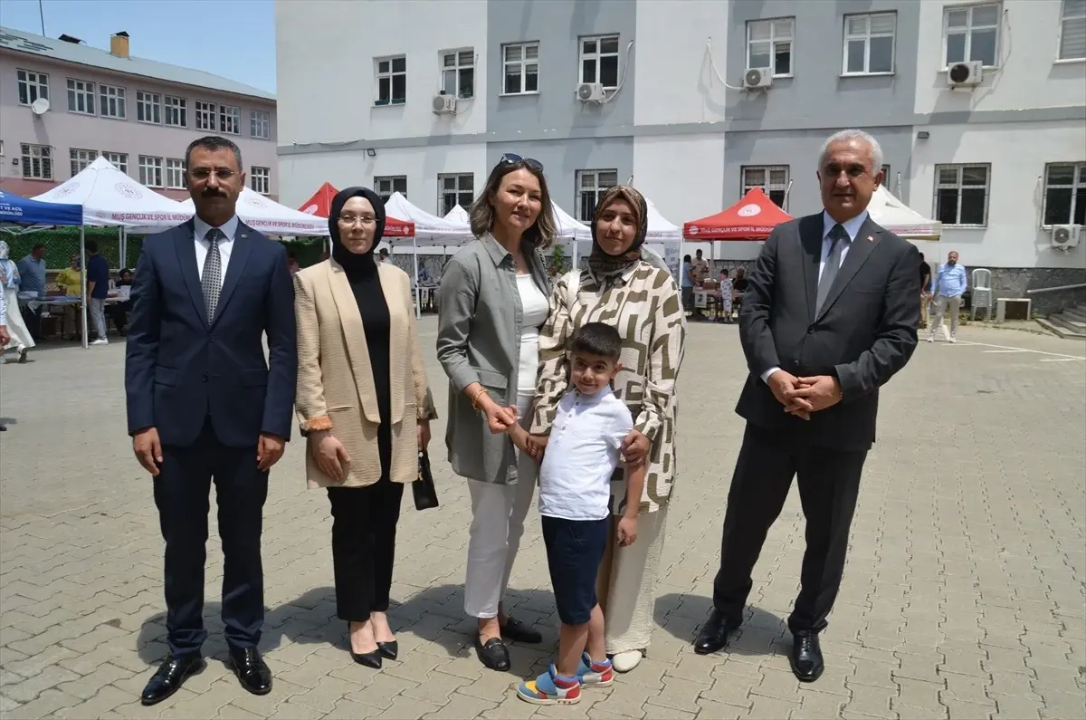 Muş\'ta DMD Hastası Miraç Ali İçin Kermes Düzenlendi