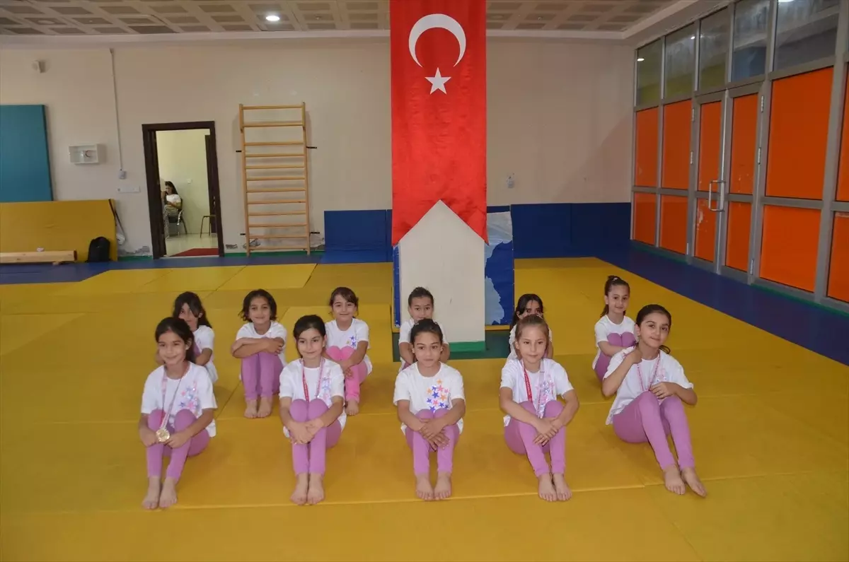 Muşlu Minik Cimnastikçiler Şampiyonluk Peşinde