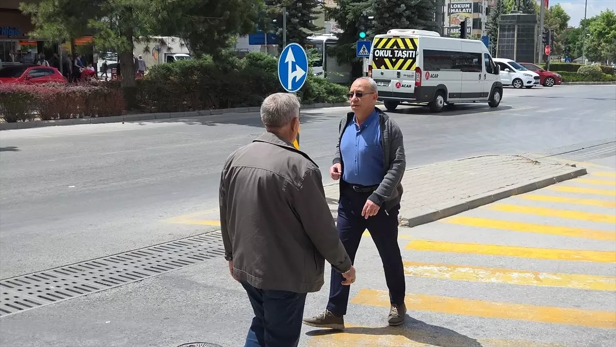 Niğde\'de Sıcaklık Düşüşü: Kışlık Giysiler Giyilmeye Başlandı