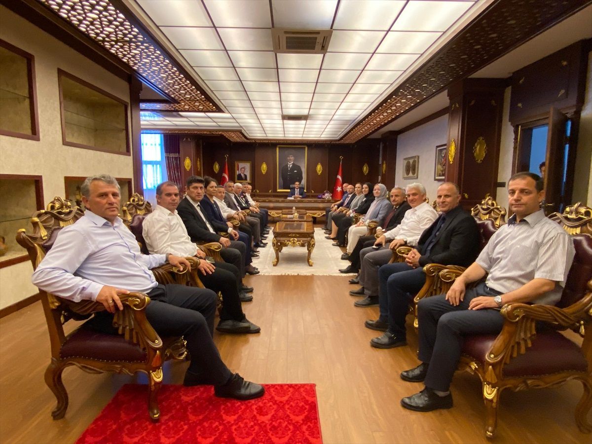 Of Kaymakamı Eşref Akça, görevine başladı