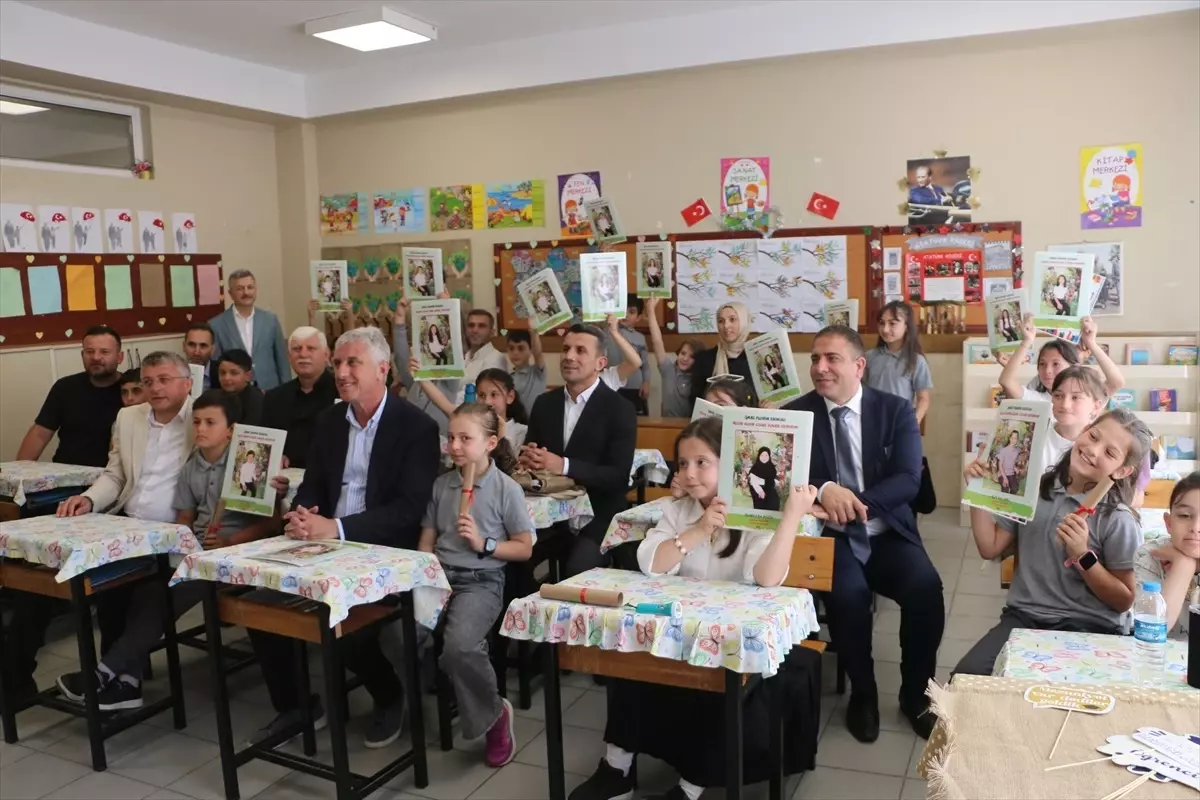 Of\'ta Öğrenciler Karnelerini Aldı