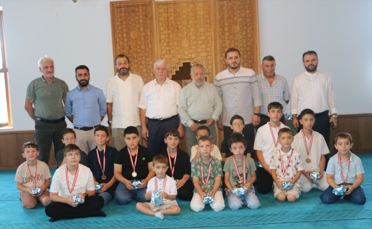 Of\'ta Başarılı Öğrencilere Ödül