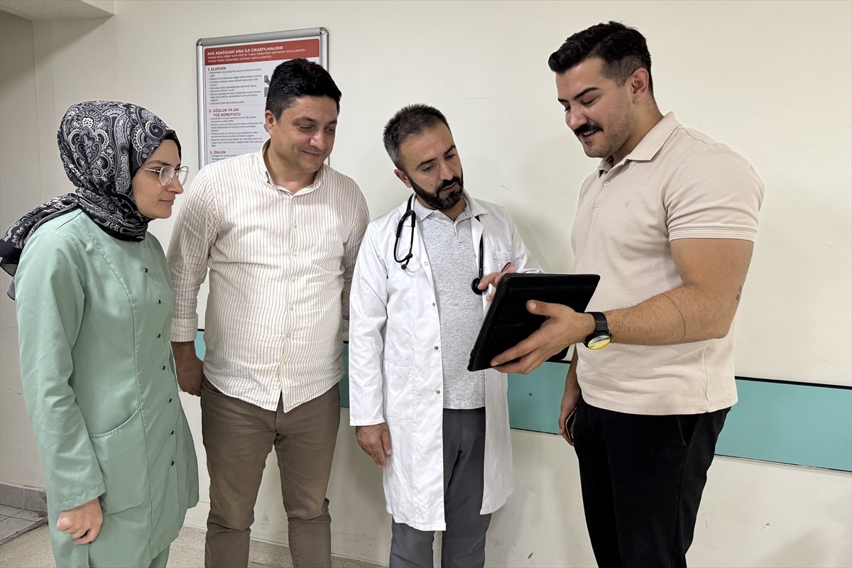 3 Fakülte Mezunu Hekim Oluyor
