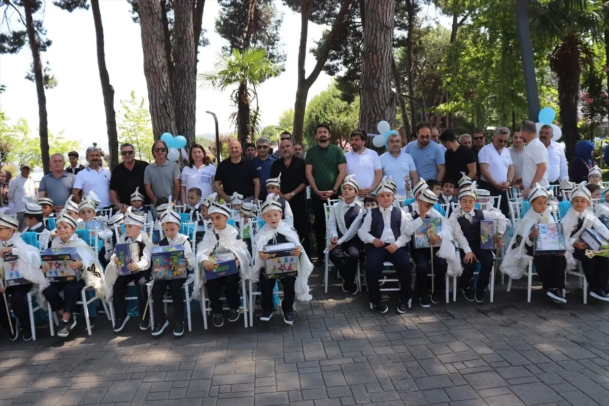 Ünye\'de Sünnet Şöleni Coşkusu