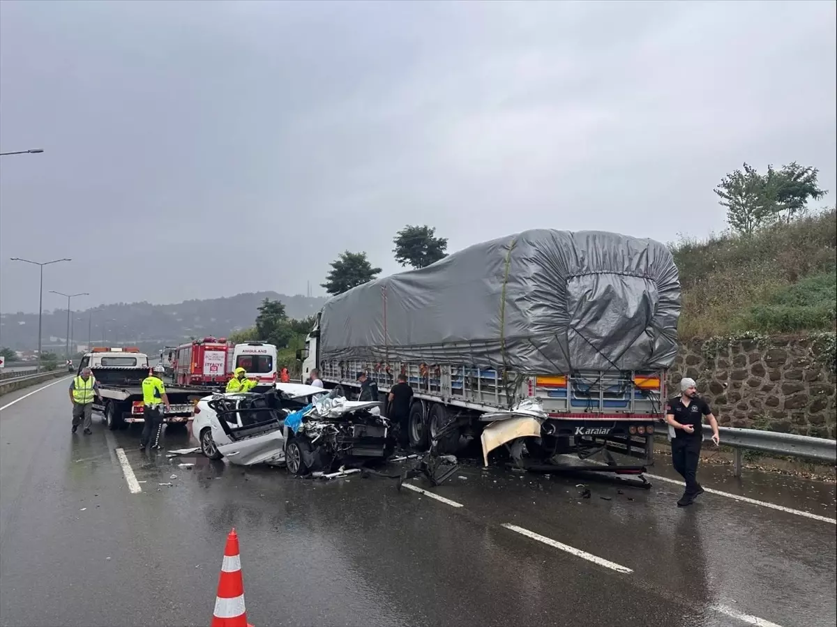 Ordu\'da Trafik Kazası: 1 Ölü, 2 Yaralı