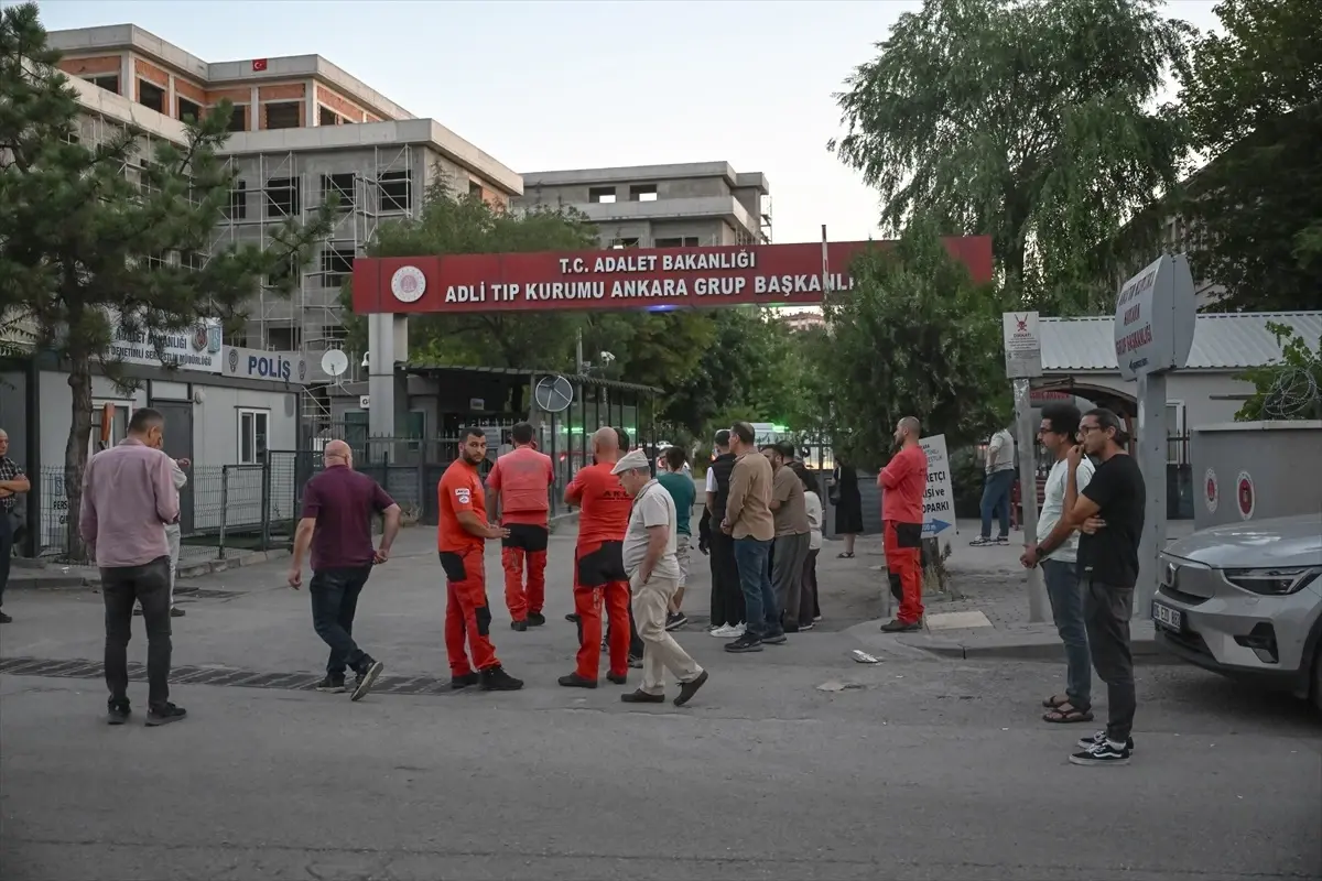 Yangında yaşamını yitiren orman şehitleri Ankara\'ya getirildi