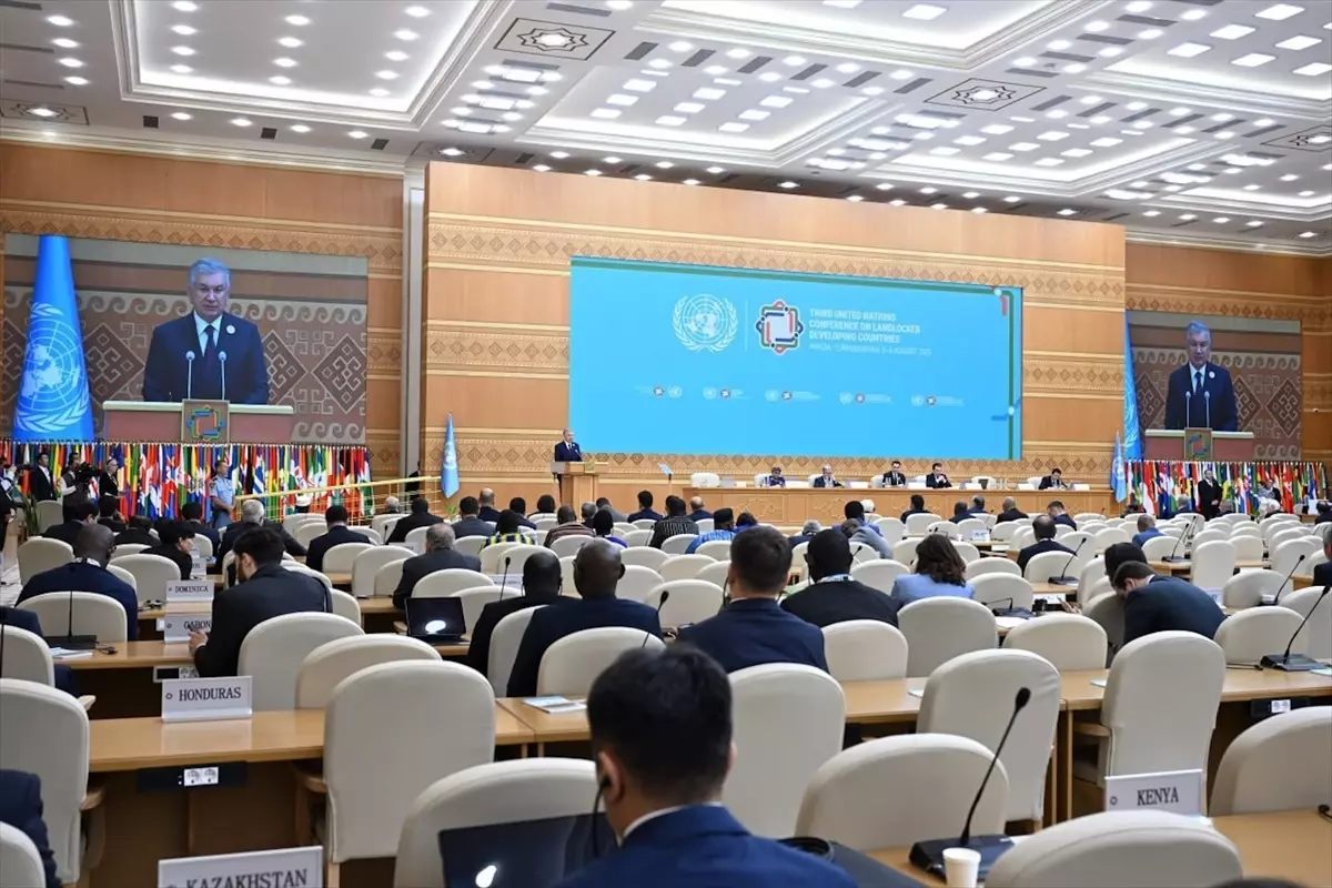 Mirziyoyev\'den Küresel Erişim Vurgusu