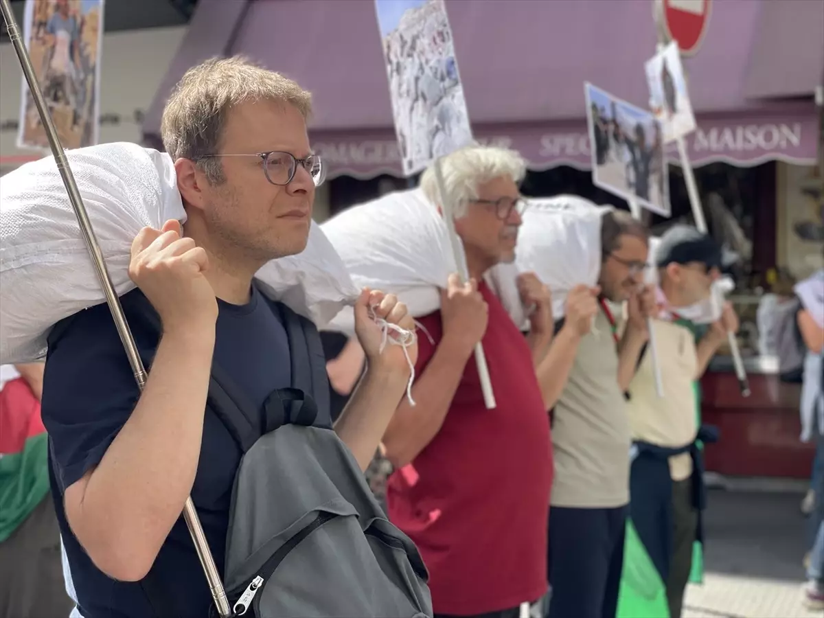 Paris\'te Gazze için Protesto: Soykırımı Durdurun!