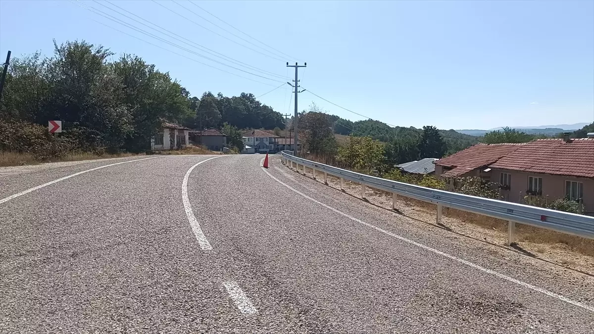 Pazaryeri\'nde Uçurum Kenarına Bariyer Yapıldı
