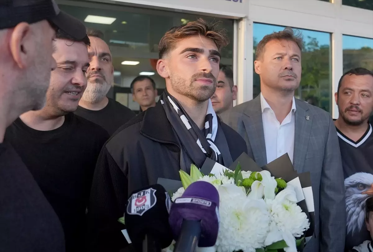 Süper Lig devinin yeni yıldızı İstanbul\'a geldi 