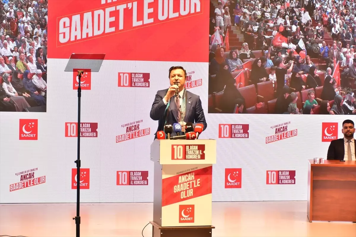 Mahmut Arıkan Trabzon\'da Kongreye Katıldı