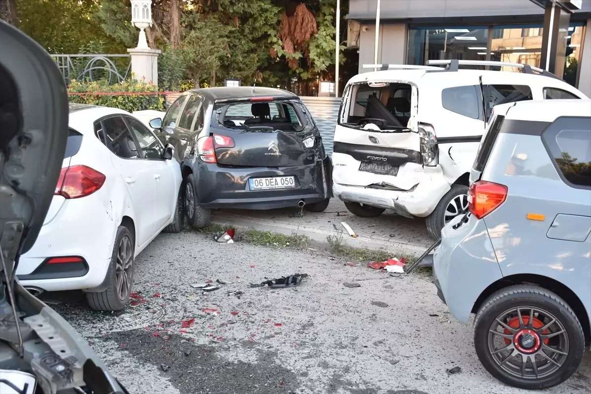 Beton Mikseri Kazası: 5 Araç Hasar Gördü
