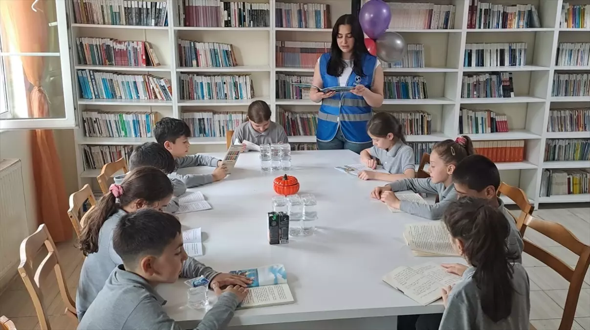 SAÜ Öğrencilerinden Kütüphane Yenileme Projesi