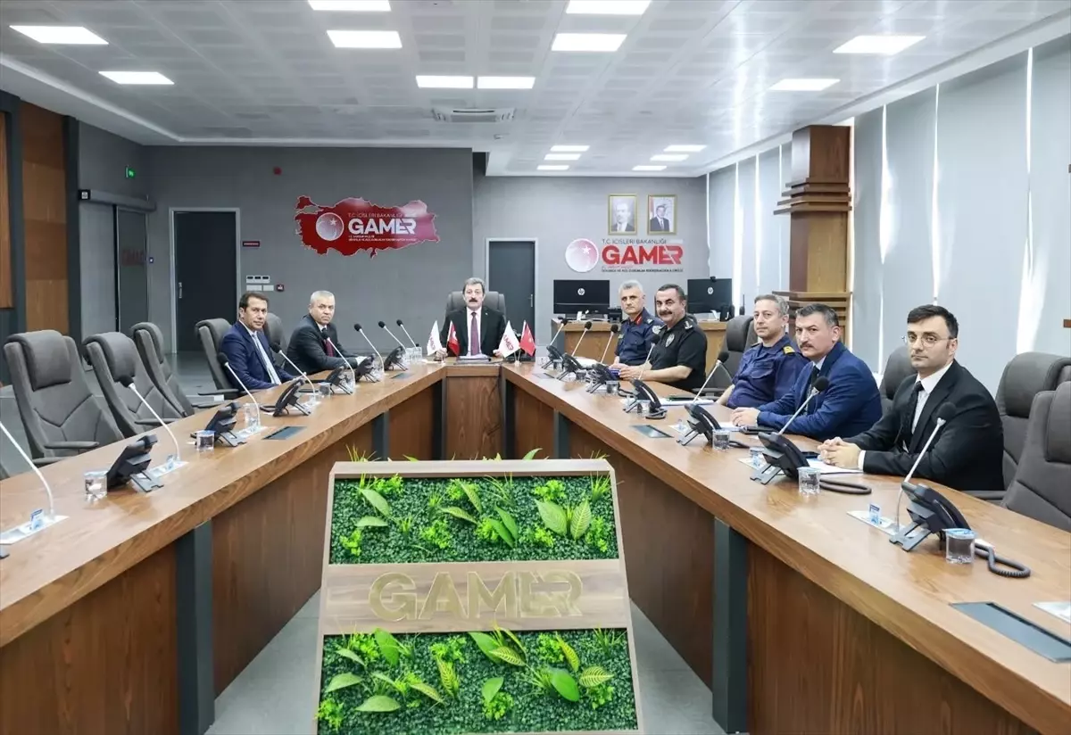 Samsun\'da Kıyılarda Denize Girmek Yasaklandı