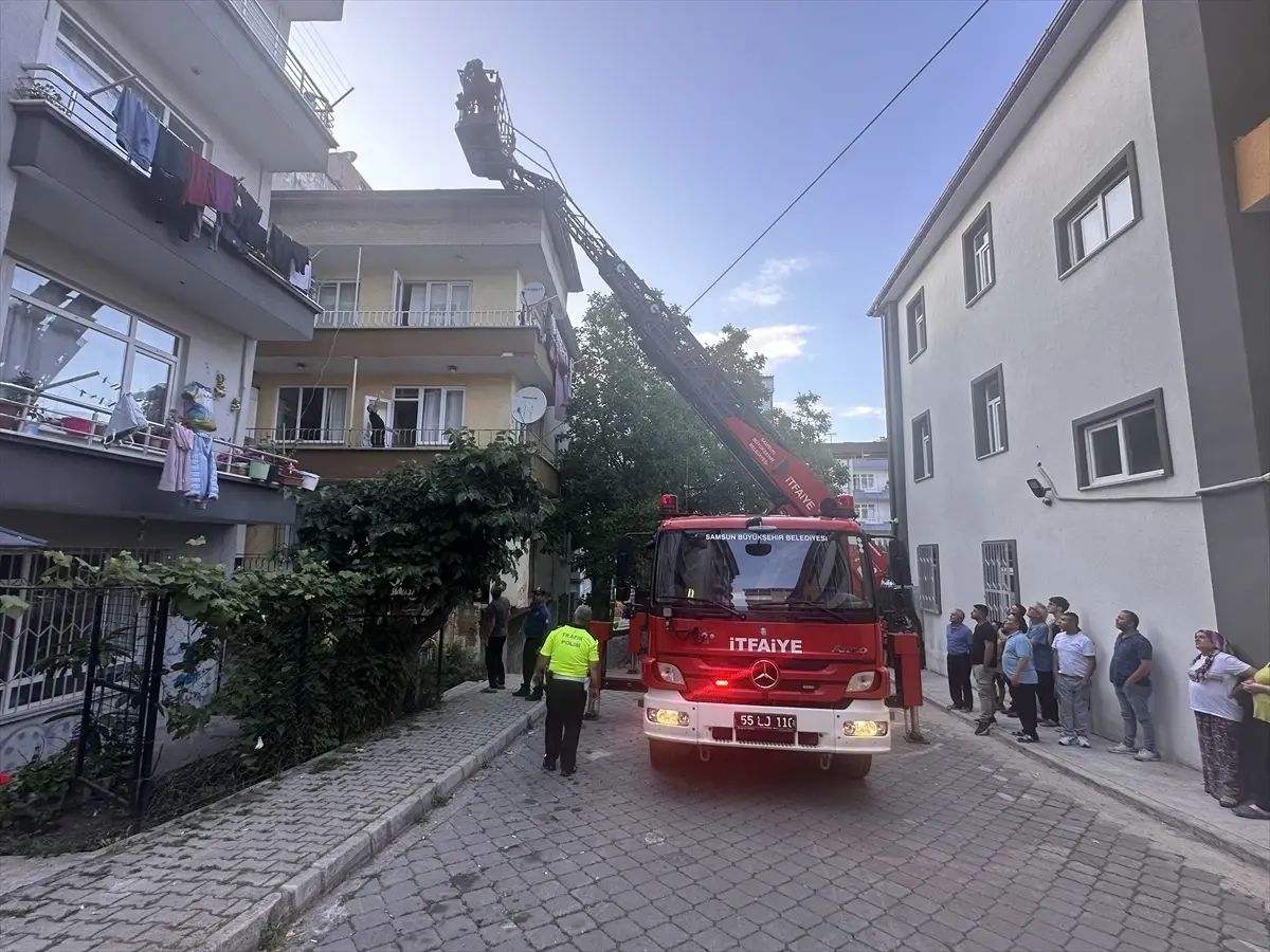 Samsun\'da Yangın: 4 Kişi Dumandan Etkilendi