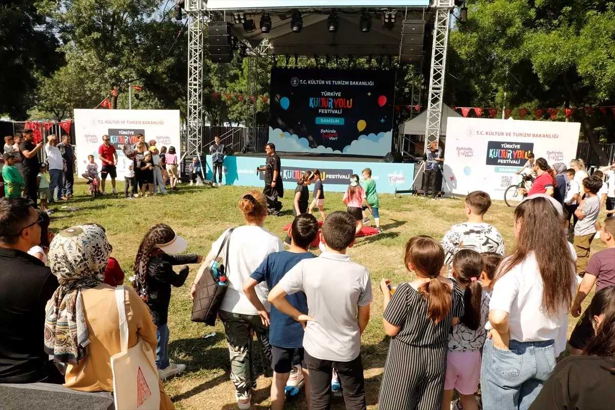 Samsun\'da Çocuklar İçin Festival Coşkusu