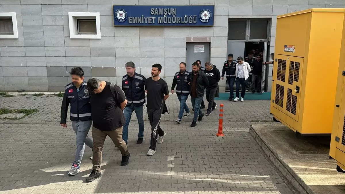FETÖ Soruşturmasında 14 Gözaltı Daha