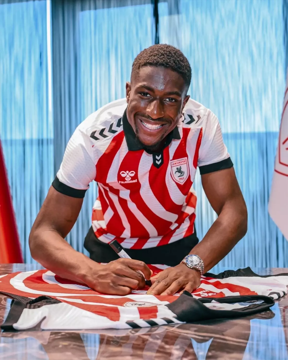 Samsunspor, Joe Mendes\'i Transfer Etti