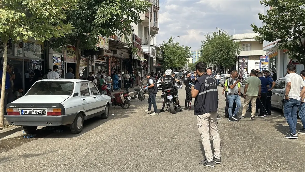 Siverek\'te Korkunç Kavga: 3 Yaralı