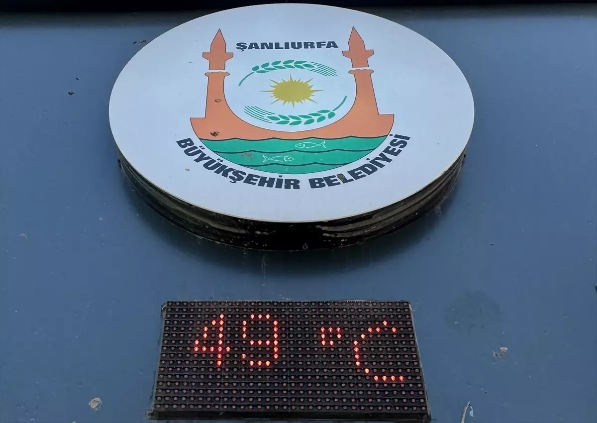 Yurdun bir kısmı sağanakla savaşırken Şanlıurfa\'da sıcaklık 49 dereceye çıktı