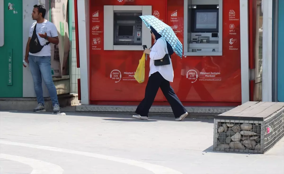 Şanlıurfa\'da Sıcaklık 55 Dereceye Ulaştı