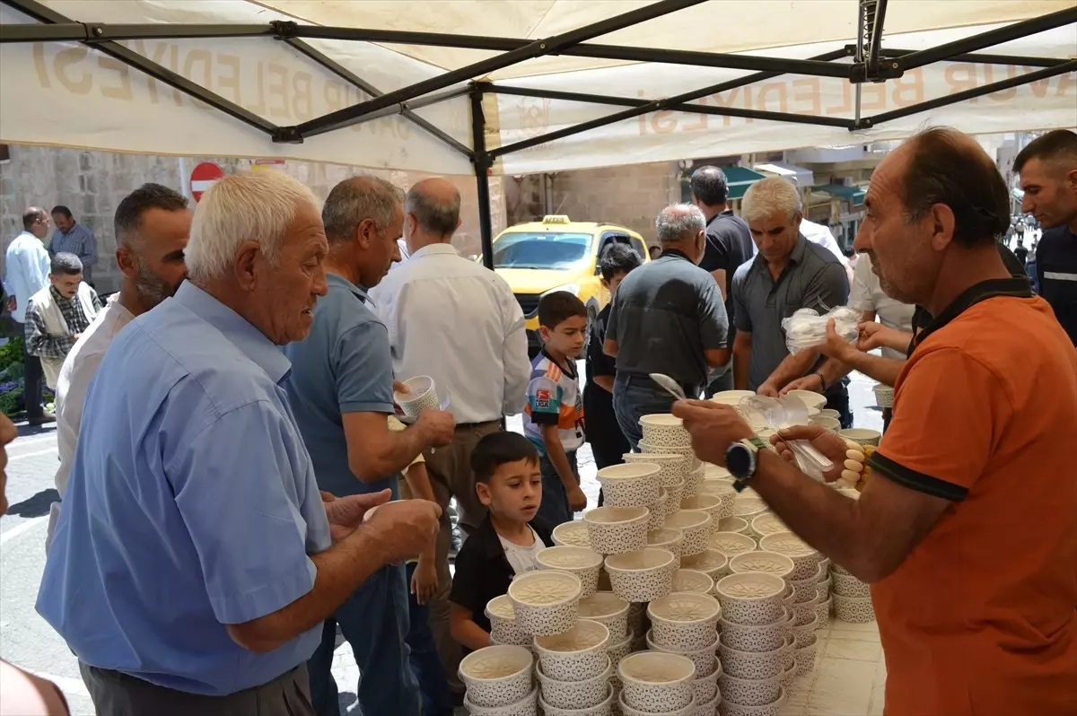 Savur\'da Aşure Dağıtımı Yapıldı