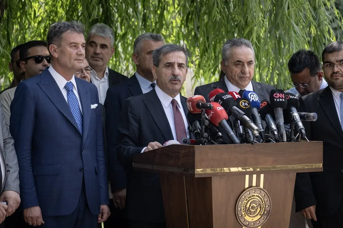 Kamu Görevlileri İçin Toplu Sözleşme Görüşmeleri Başladı
