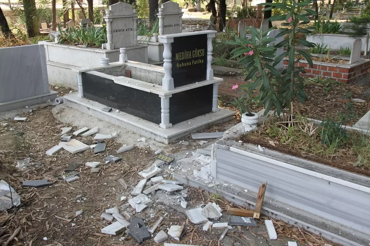 Serik\'te Mezarları Kıran Şüpheli Gözaltında