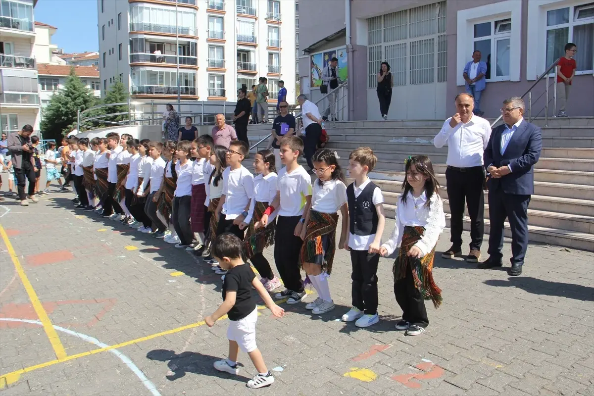 Sinop\'ta Halk Oyunları Eğitimi