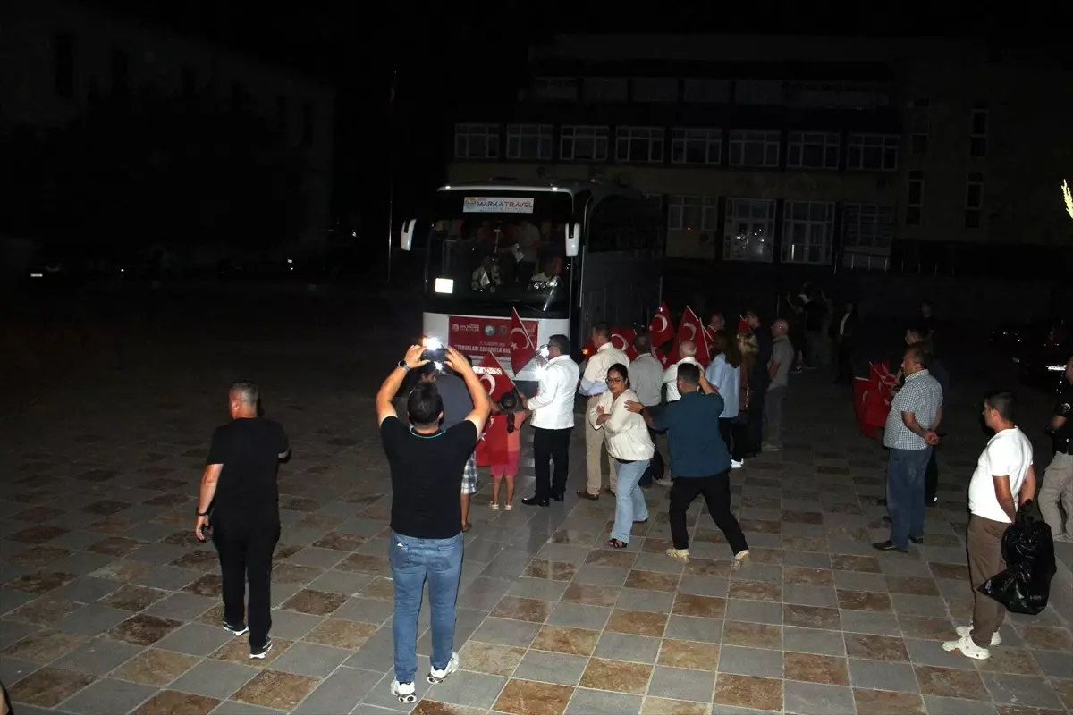 Torunlar Çanakkale\'ye Uğurlandı